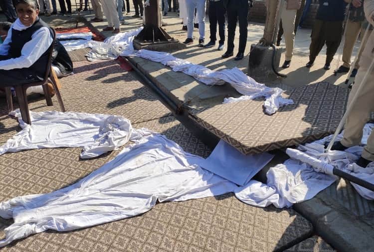 Farmers protest against BJP leaders fasting in Haryana