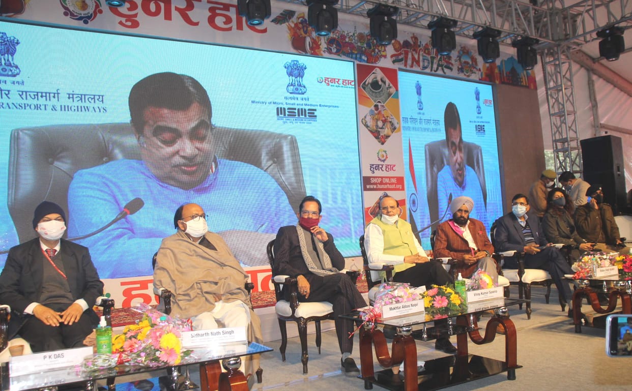 Ethanol production may change farmers' fate: Gadkari