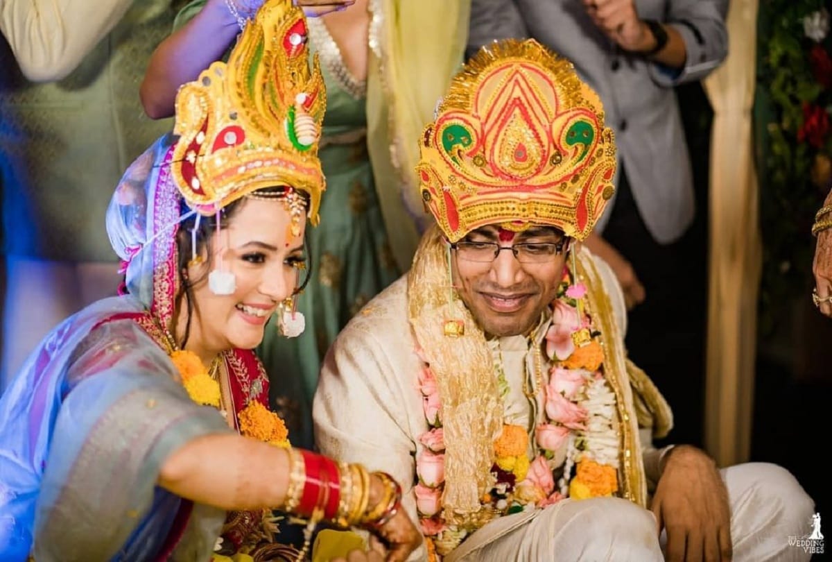 comedian biswa kalyan rath and murder 2 actress sulagna panigrahi wedding recepten pics Murder 2 Actress Sulagna Panigrahi And Comedian Biswa Kalyan Rath got Married