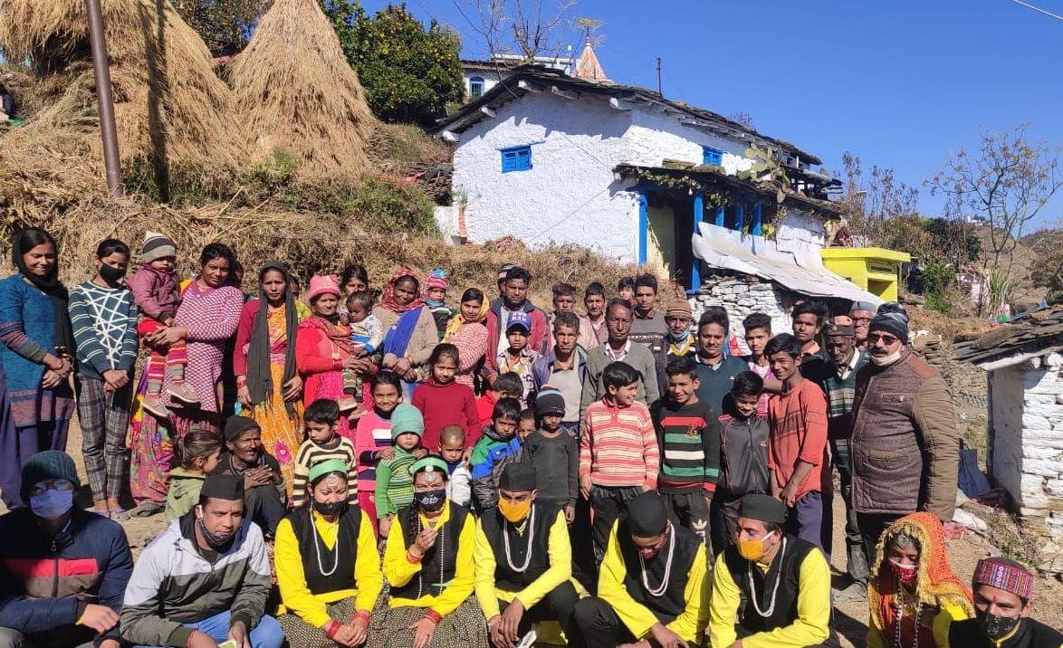 In Kumaoni dialect, people were informed about rescue from Corona