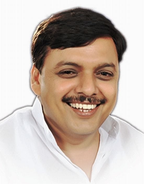 Congressmen are stuck in the path of Green Field International Airport