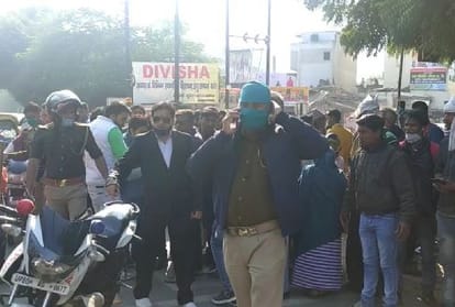 murder in agra property dealer shot dead in Agra