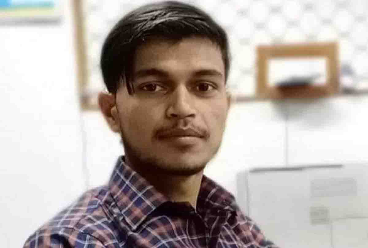 Hardoi: man came out of the bank with two lakh rupees, dead body found in the road in the morning, fear of murder after robbery