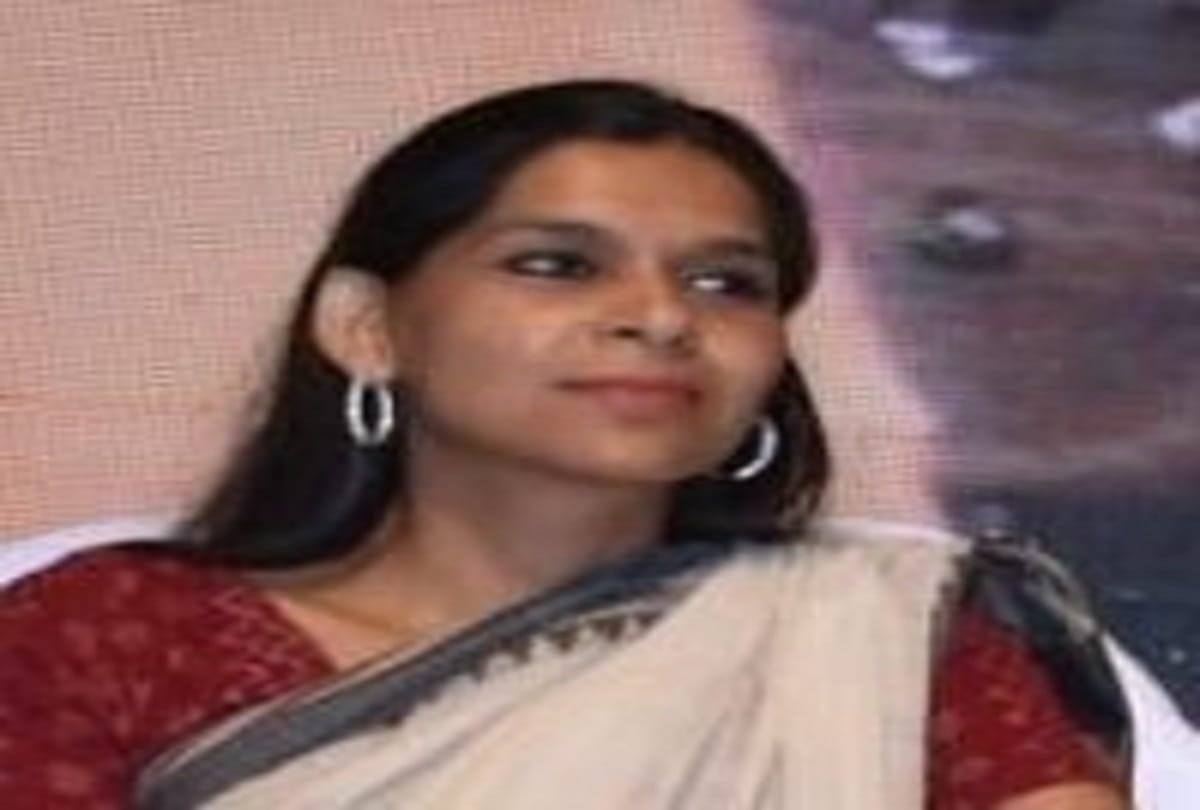 rahul gandhi key appointee ruchi gupta resigns from congress blame kc venugopal