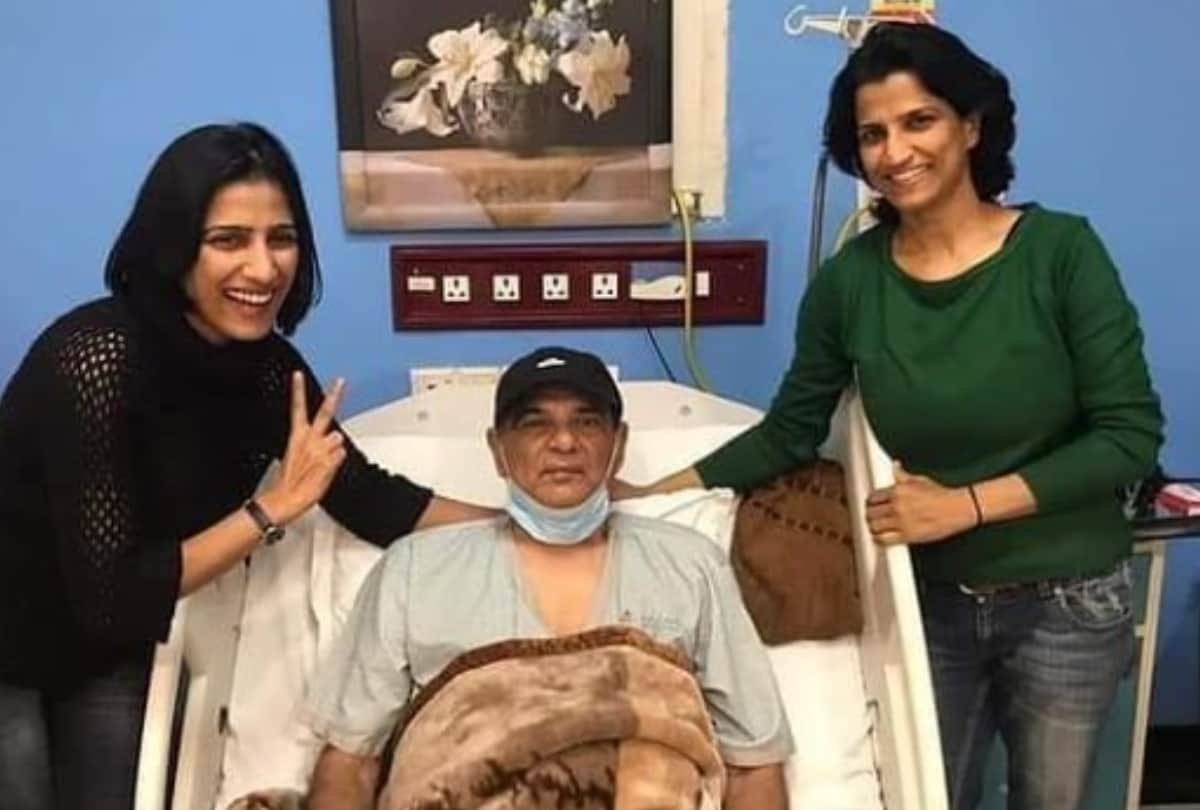 Sushant Singh Rajput father KK Singh photo viral from hospital fans wish for health
