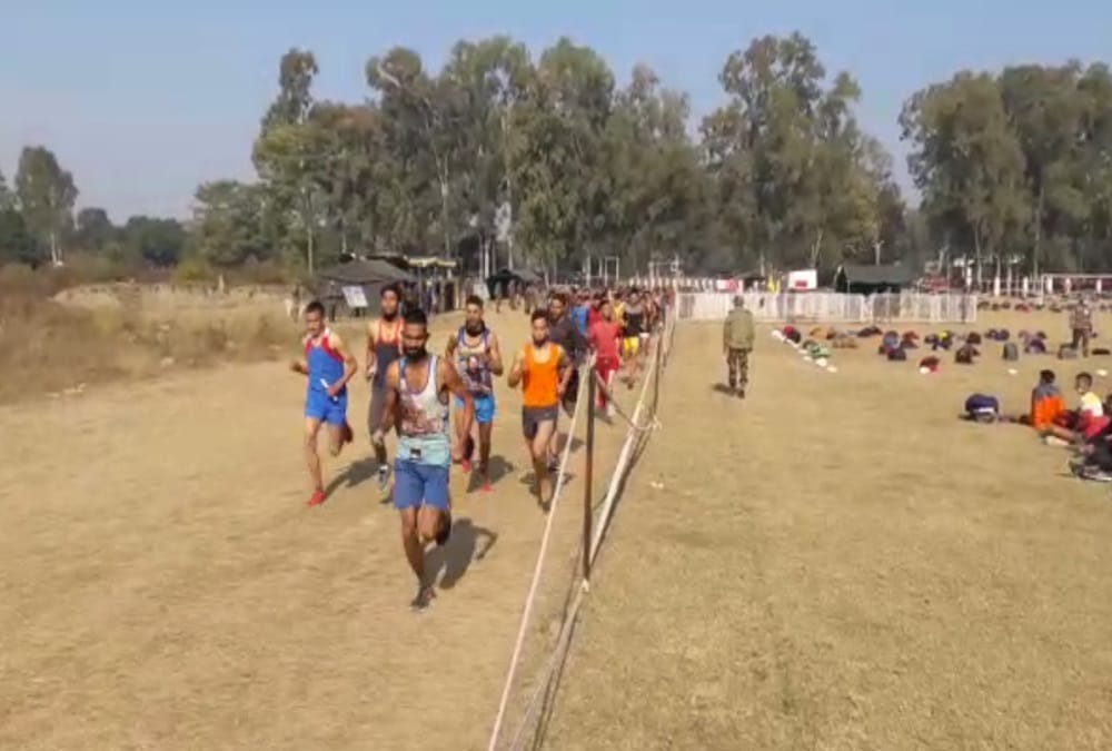 Indian Army Bharti Rally In Uttarakhand: Many Youths Fail in Beam Pull Activity