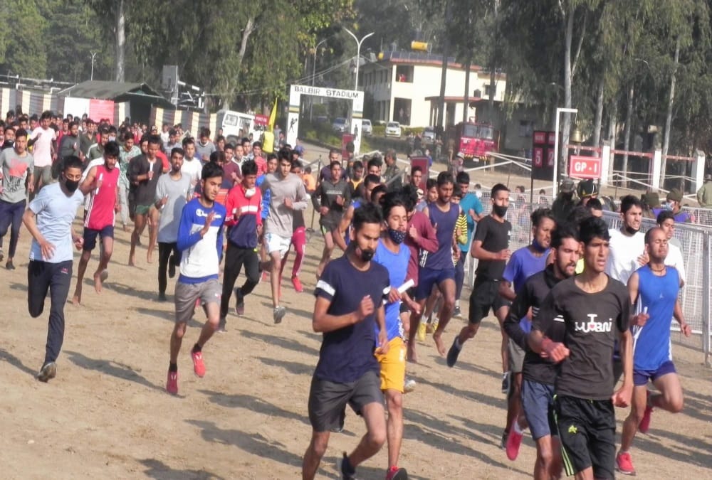 Indian Army Bharti Rally In Uttarakhand: Only 522 Youth Clear Race of 1600 Meter in First Day of Sena bharti