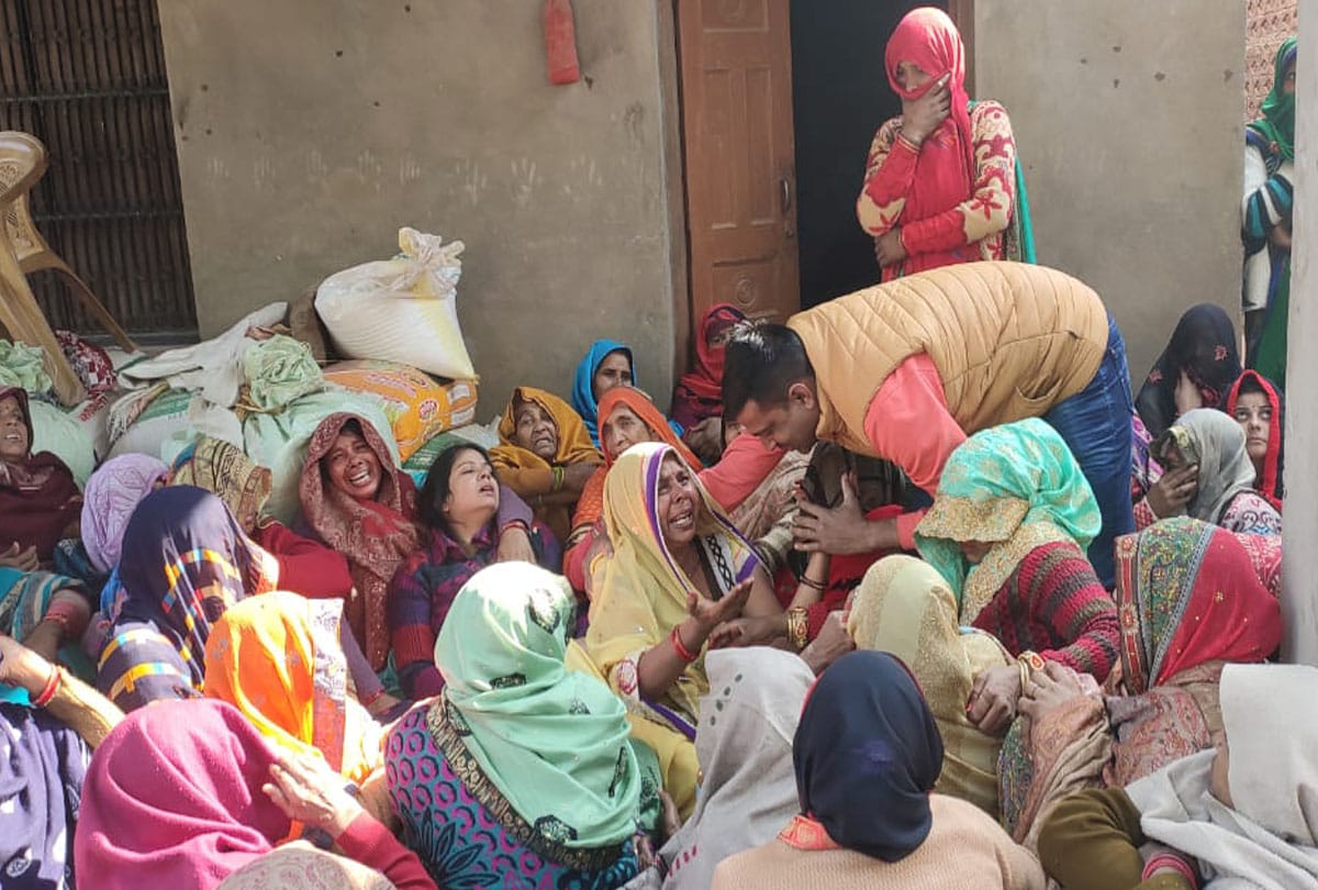 UP: Bloodied corpse of a farmer found in a field in Auraiya