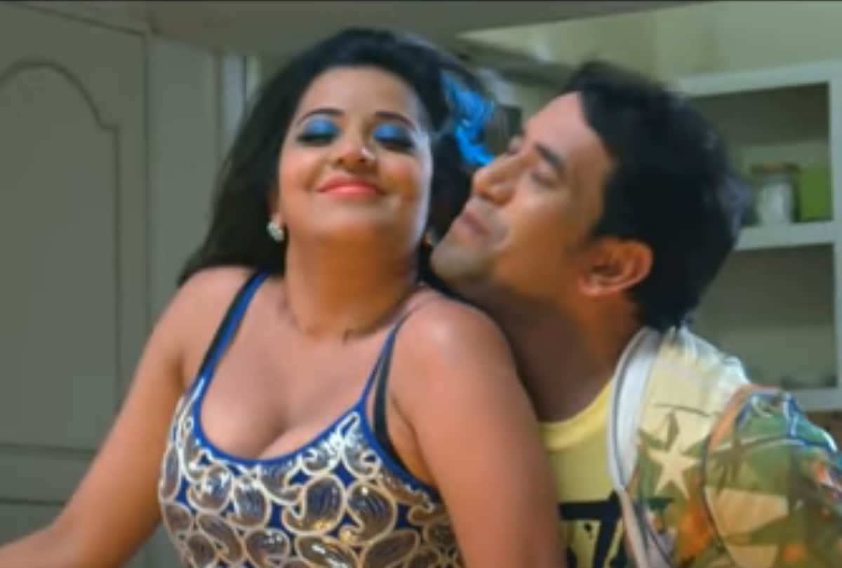 Dinesh lal yadav aka nirahua and monalisa Bhojpuri song video na hosh hai na khabar