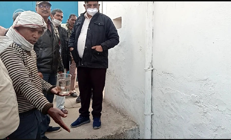 Eight dyeing plants are polluting Morwa's water