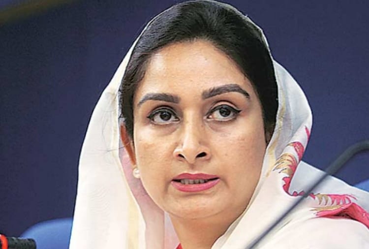 Harsimrat Kaur Badal has requested External Affairs Ministry to reopening of Kartarpur corridor