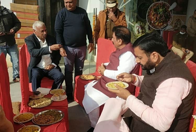 BJP MP and MLA reaction on Video of eating who goes viral on Social Media