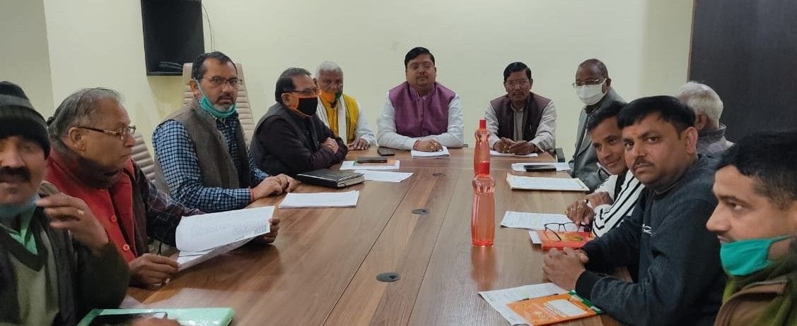 Hathras: BJP members brainstorm on programs for Atal's birth anniversary