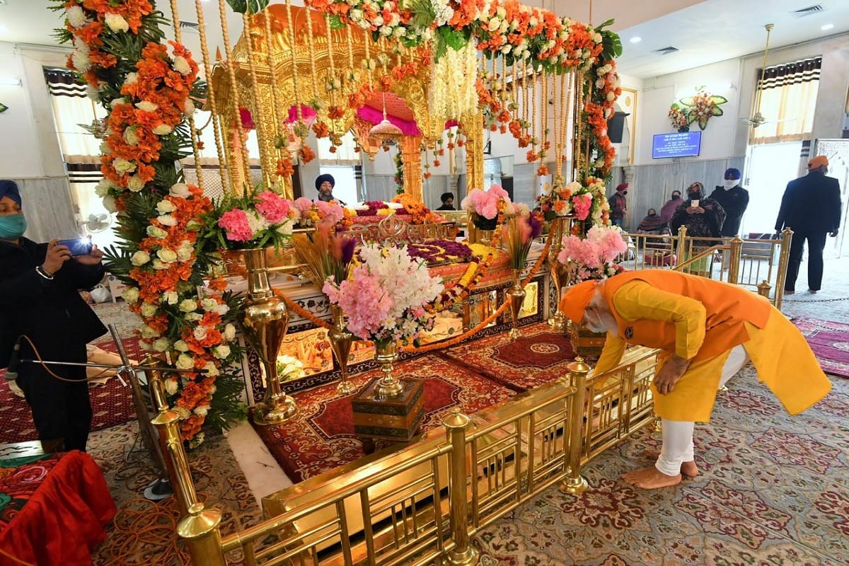 PM Narendra Modi reaches Gurudwara Rakab Ganj in sunday morning pay tribute Guru tegh Bahadur see photos