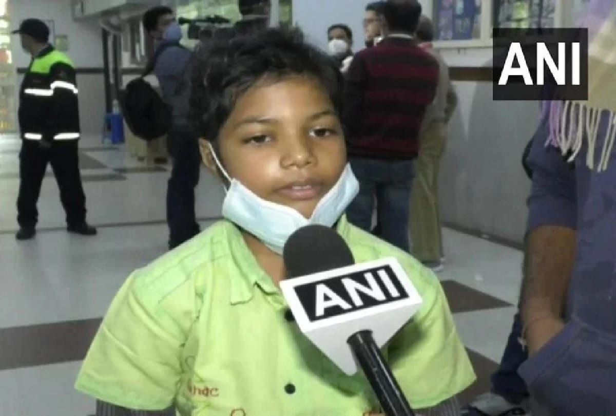 brain tumor operation in gwalior by new way 9 year old girl plays keyboard during brain tumor surgery