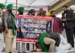 आंदोलन में मौत का शिकार हुए किसानों को टीकरी बॉर्डर पर श्रद्धांजलि देते किसान।  संवाद