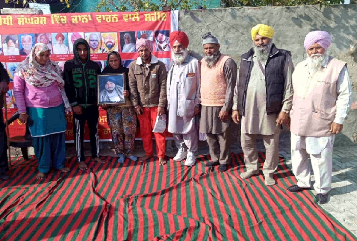 Even after losing their loved ones kins of farmer are alert on front so that the movement does not get weakened