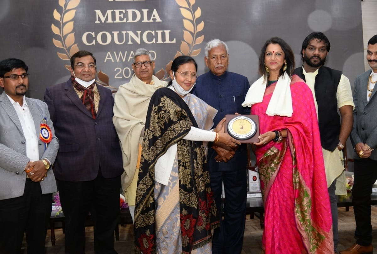 Anita Mukim honoured for contribution in Social Work