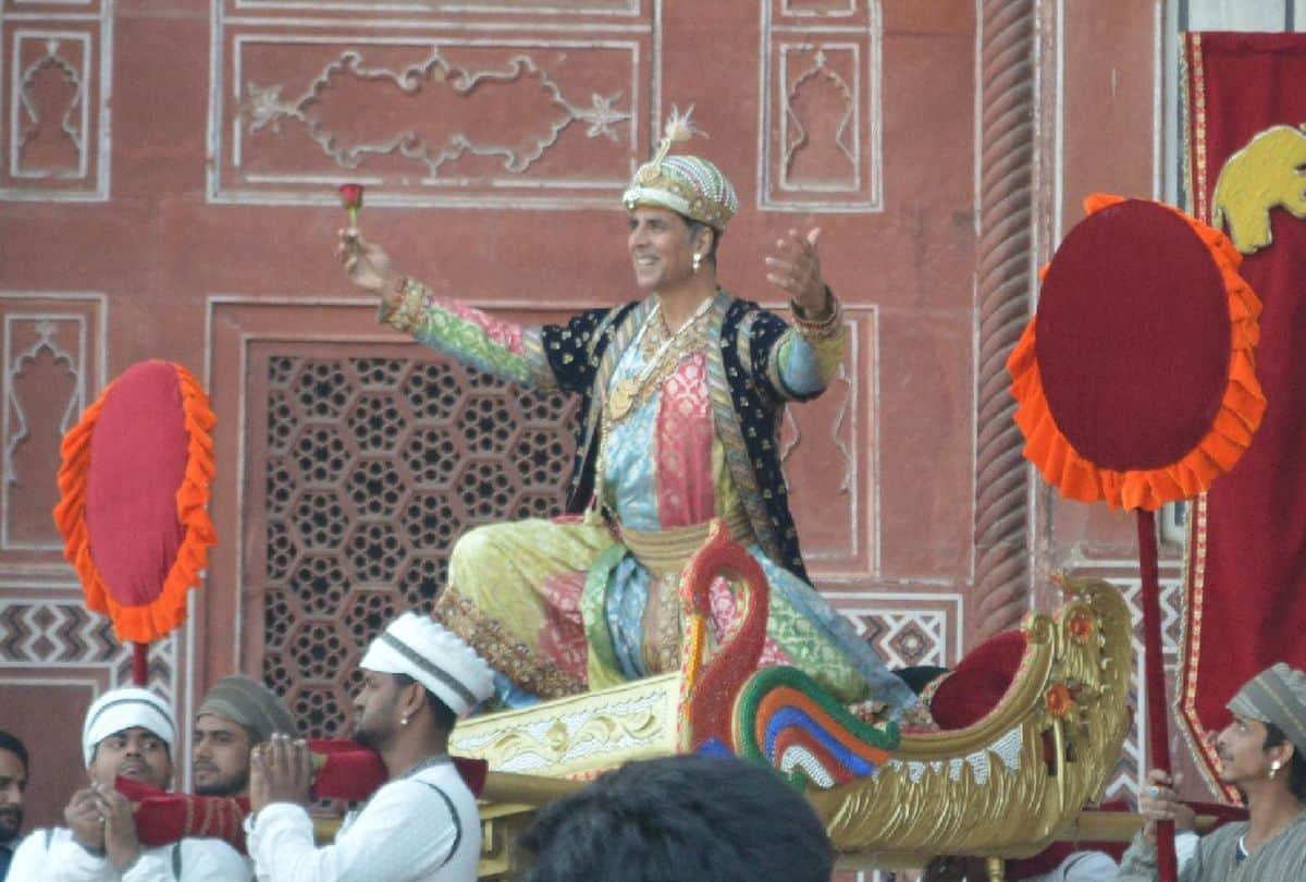 akshay Kumar penned for twinkle khanna and shared a sweet photo