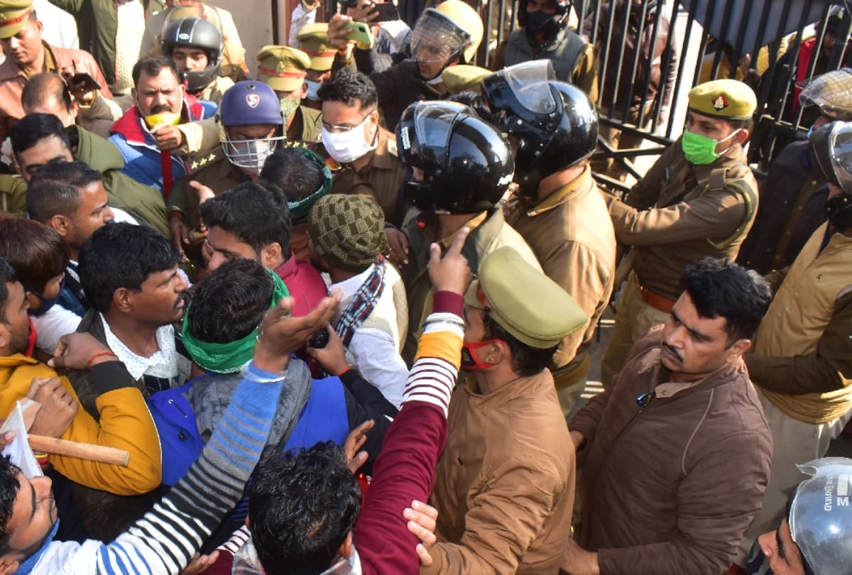 Conflict between BKU and administration throughout the day