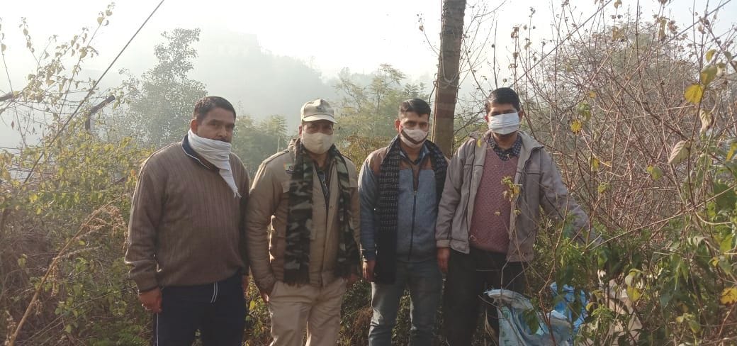 4 cases of illicit liquor recovered in Jabali