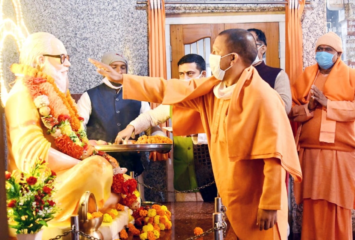 CM Yogi inspected rain shelters in gorakhpur due to heavy cold
