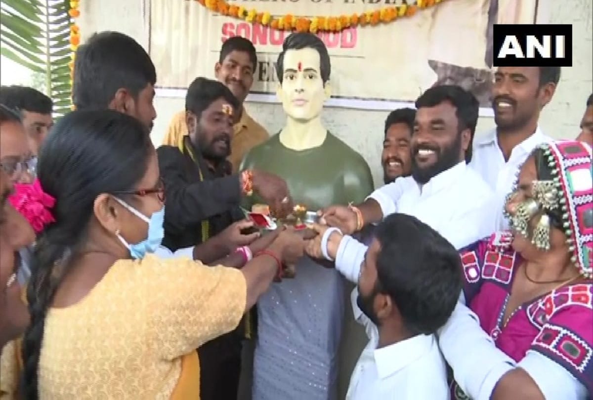 villagers built actor Sonu Sood temple in Siddipet Telangana