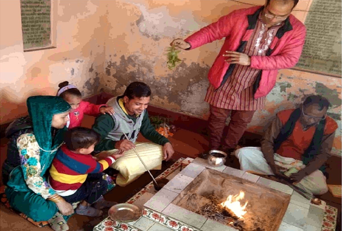 Muslim man adopted Hinduism with two children in aligarh