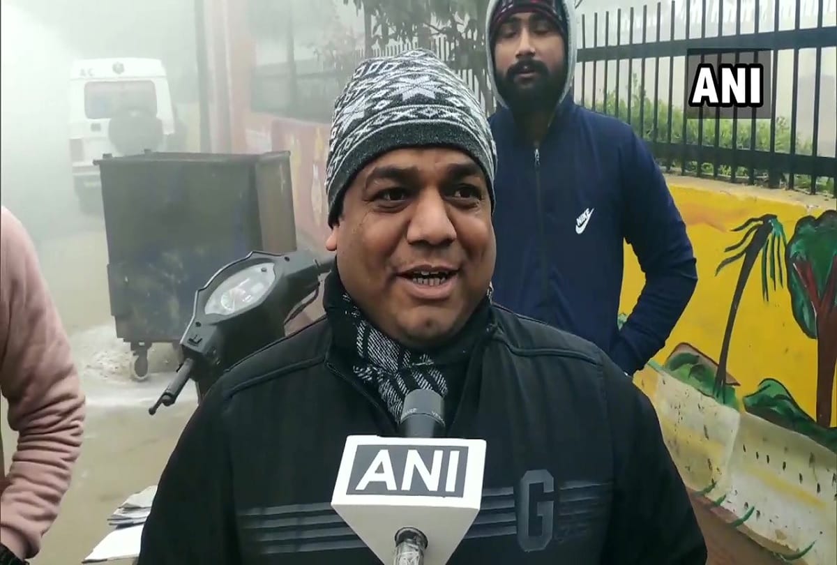 Extreme cold weather and pollution in Moradabad creates problem for people
