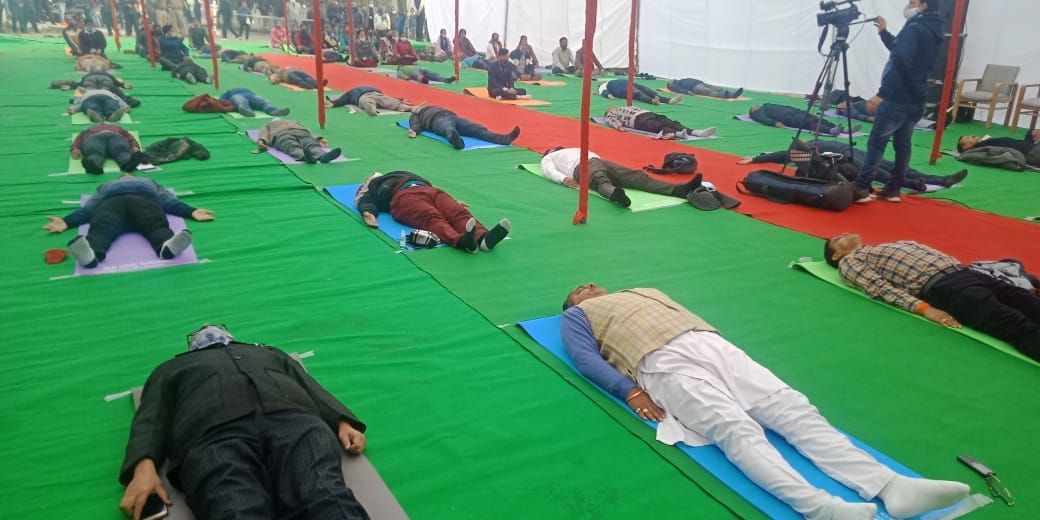 Uttarakhand Assembly winter session 2020: mla does yogasana before session