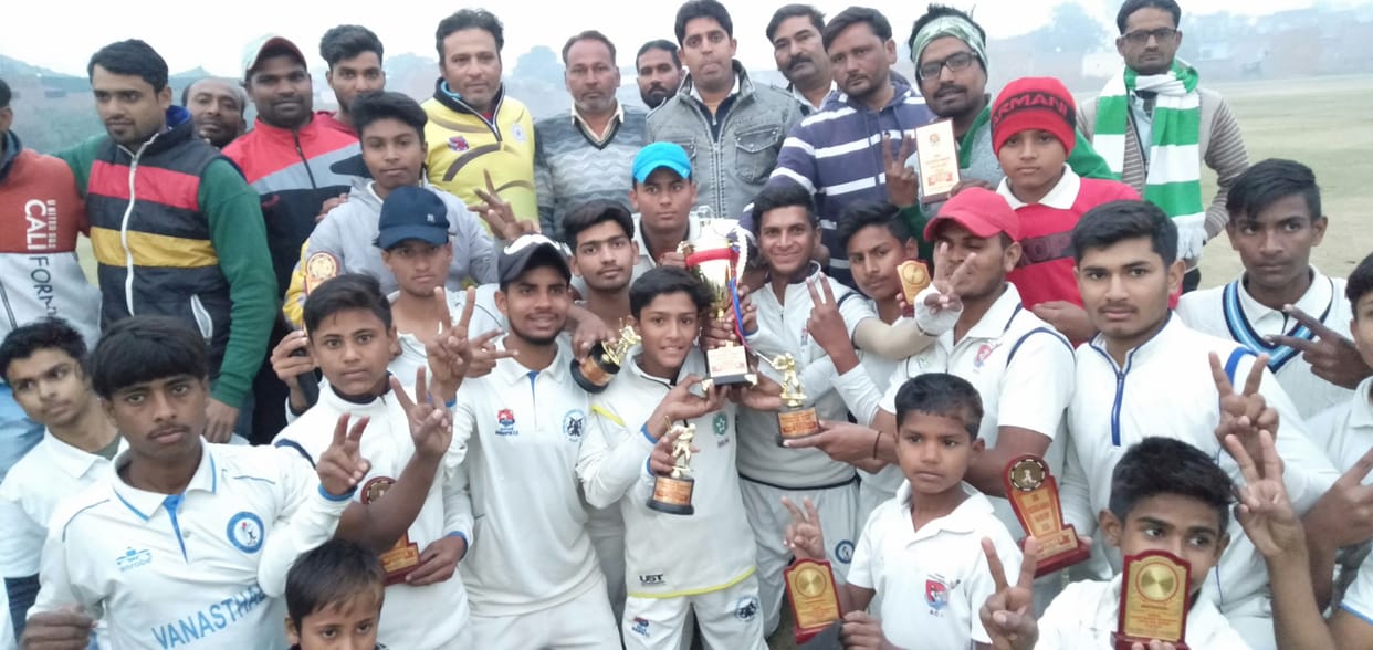 Mansoorpur Accord Cricket Academy wins trophy
