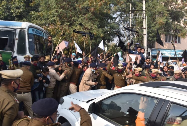 Farmers protest against CM visit in ambala