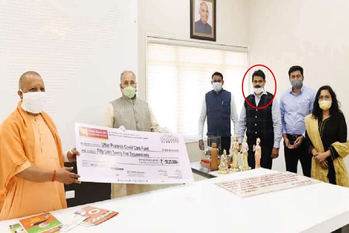 Excise Inspector accused of taking bribe exposed