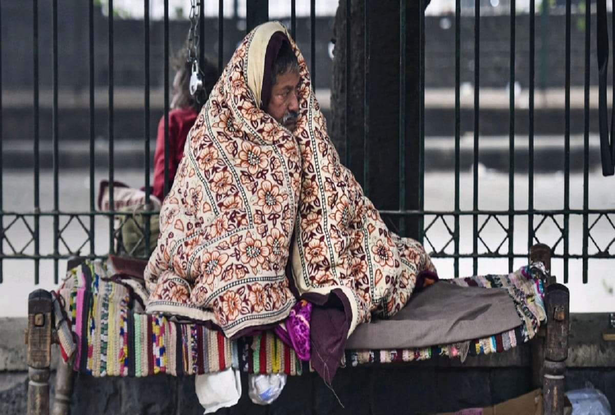 Weather in mumbai, Lowest Temperature reached 16 Degree In Mumbai