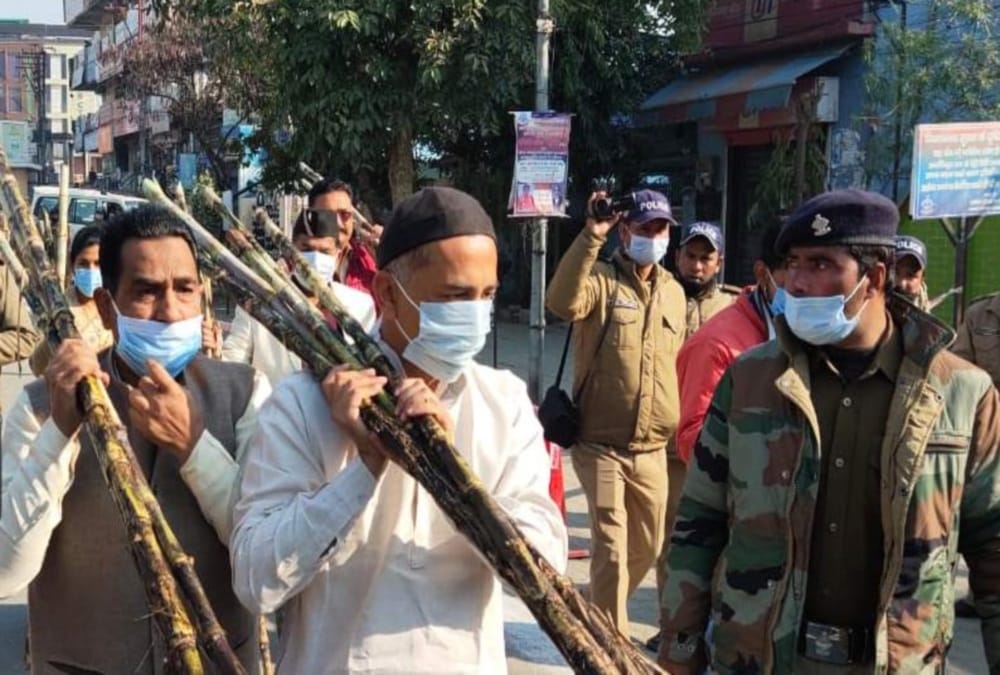 Uttarakhand Assembly winter session 2020: Congress mla Ruckus and Protest with Sugarcane