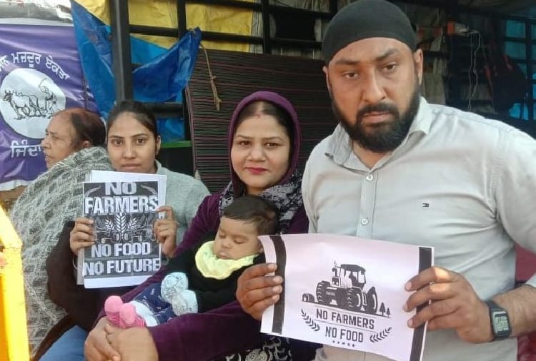 Kisan Andolan: Many Farmers Reached With Family At Kundli Border