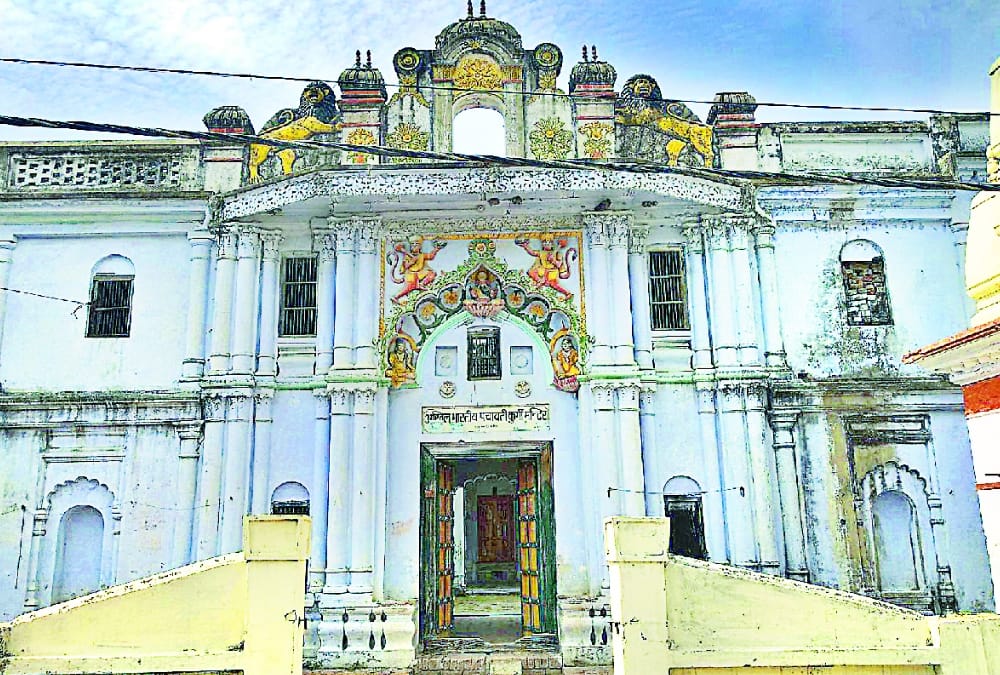 story on caste based temples in Ayodhya.