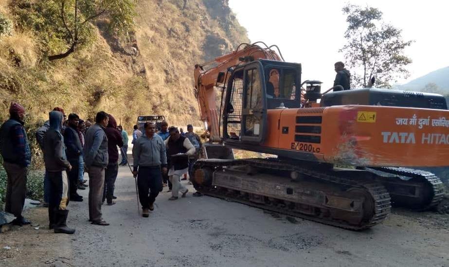 Villagers started to build rented pokaland and roads
