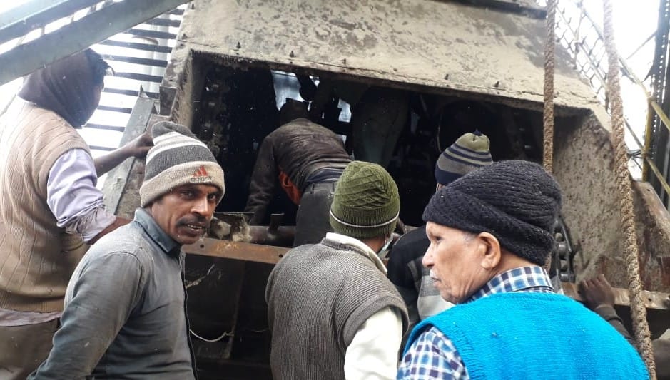 Broken bagas rack, sugarcane crushing stalled during officers' routine setting