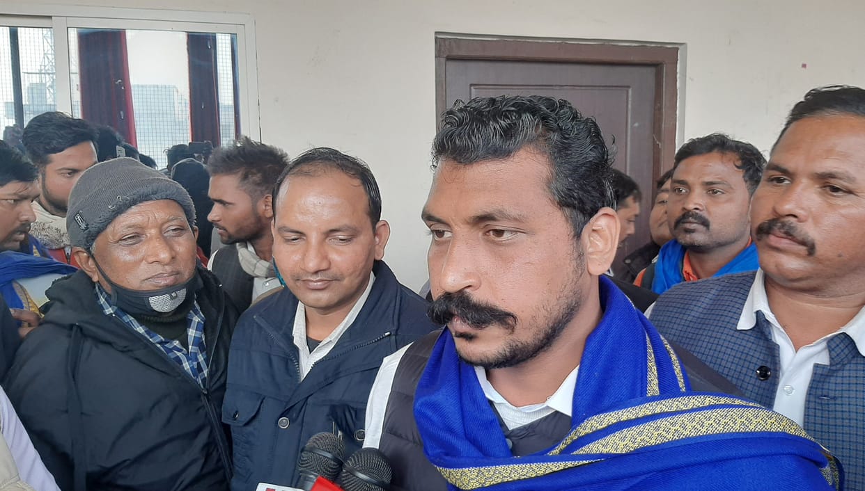 Big things of Chief Minister left in the air, resign: Chandrashekhar