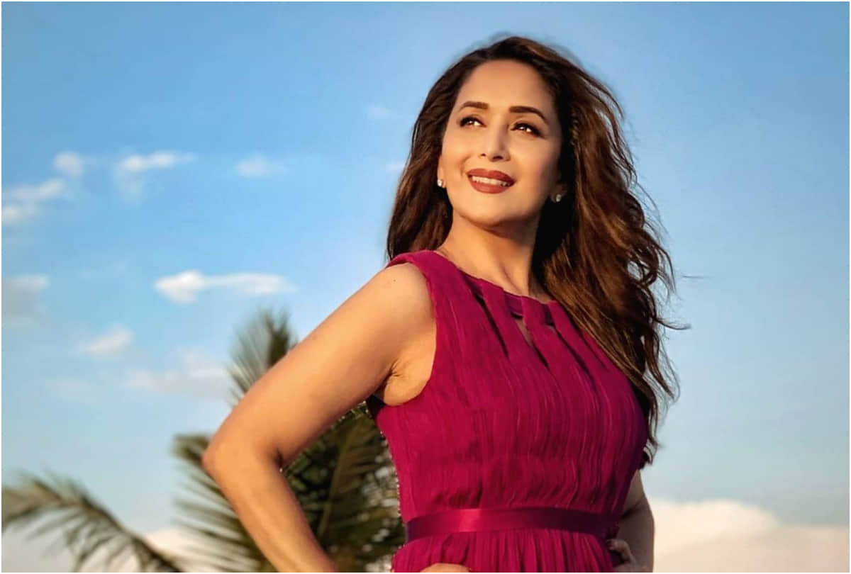 madhuri dixit shares photo in short dress wins netizens hearts