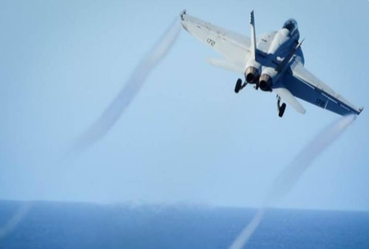 US company Boeing did a successful ski jump of its F / A-18 Super Hornet fighter jet