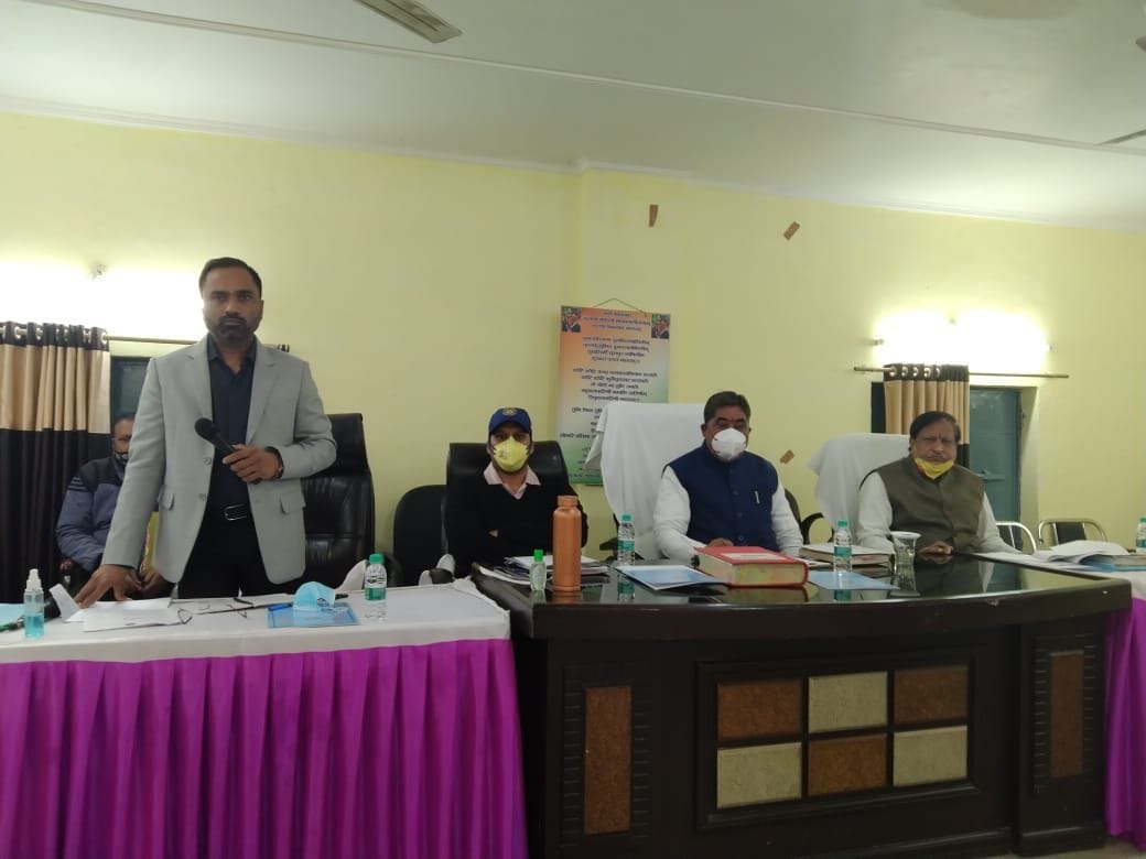 Municipal cabinet