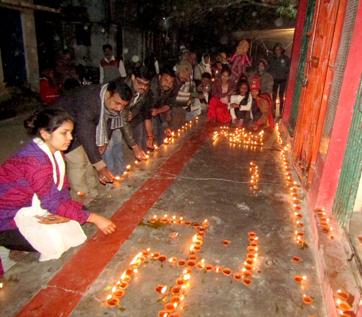 Celebrating Jubilee of electricity pass by lighting 2100 lamps