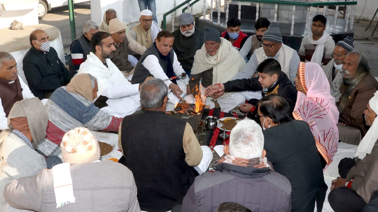 RLD workers salute Chaudhary Saheb