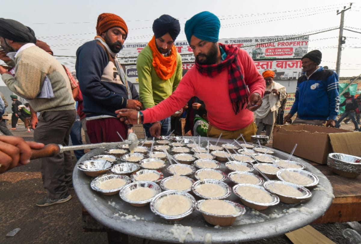 Farmers facing dehydration issue in summer, langar menu changed at singhu border