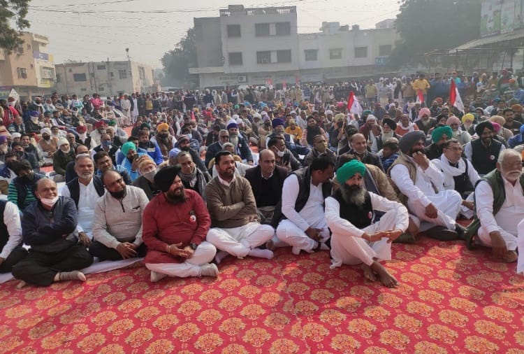 Demand to cancel case registered against farmers in fatehabad of haryana