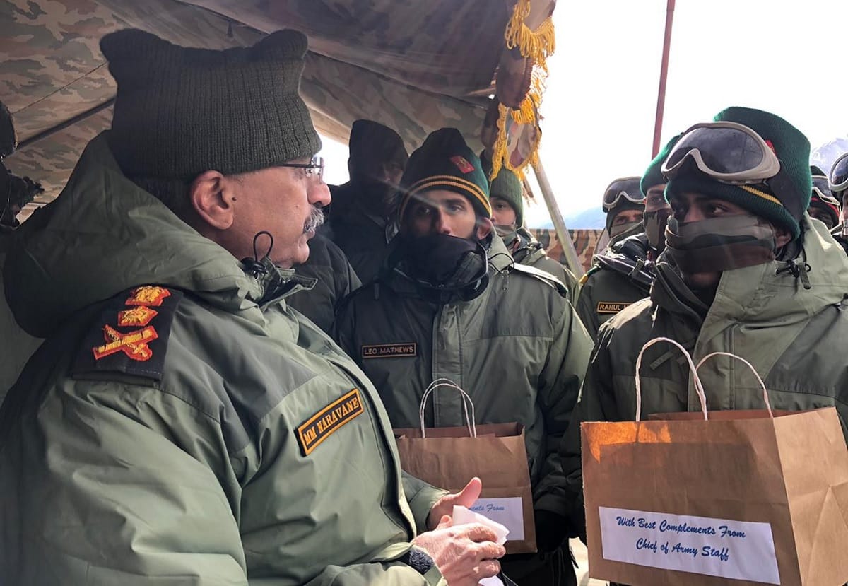 Indian Army chief General Manoj Mukund Naravane reaches Leh on one-day visit to Fire and Fury Corps