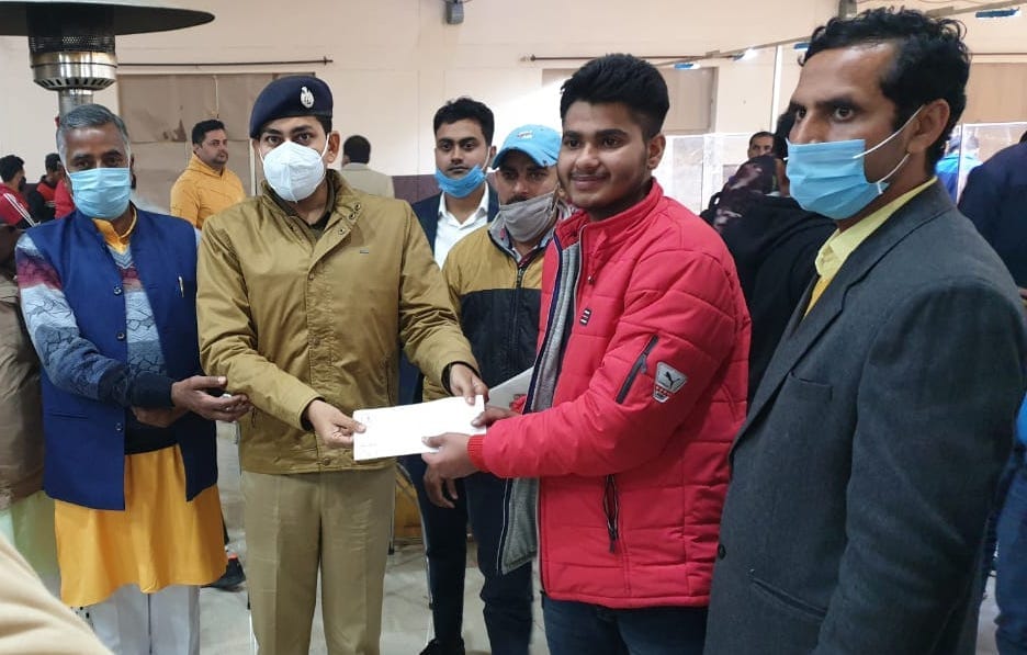 Festival in air rifle, Sahil became champion in pistol