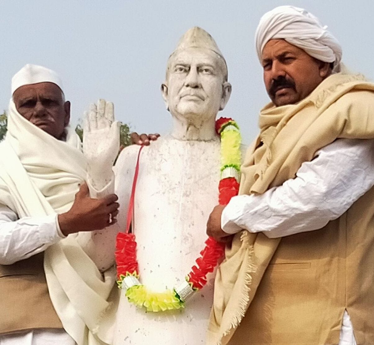 BKU president left Delhi with family after fasting